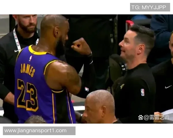 雷迪克谈詹姆斯训练状态称其每天坚持锻炼保持最佳状态