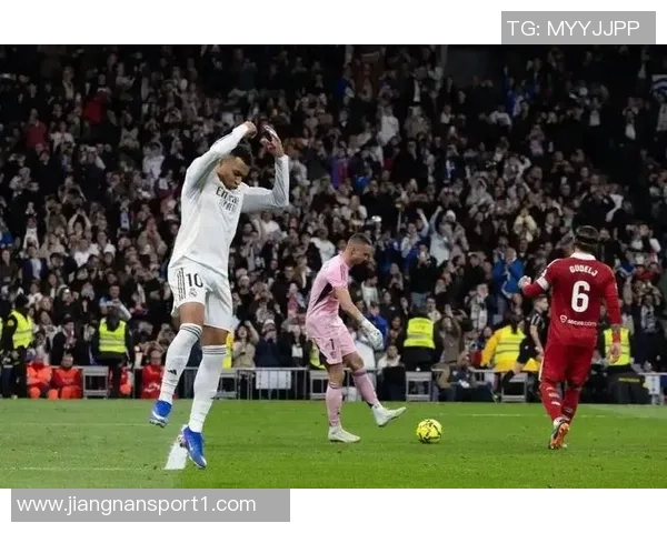 哈兰德追平C罗进球纪录姆巴佩对尤文表现失常错失良机 哈兰德追平C罗进球纪录姆巴佩对尤文表现失常错失良机