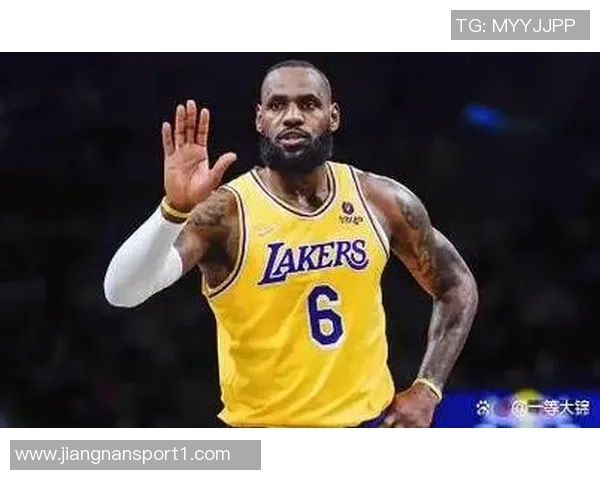 湖人本赛季对阵鹈鹕三战全胜展现强大实力与稳定表现