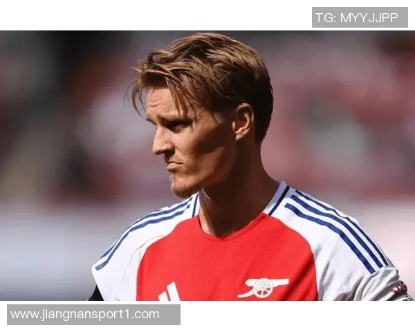 厄德高积极恢复状态分享训练照片期待重返赛场展现风采