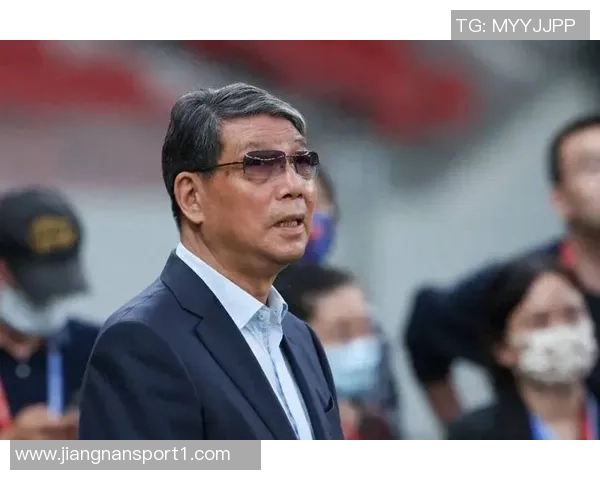 徐根宝高龄仍陪伴U20球员为他们付出辛劳感动球员心声