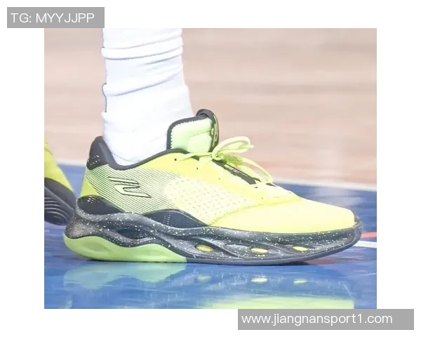 斯凯奇新宣传片曝光恩比德穿新鞋款或暗示签名鞋即将发布