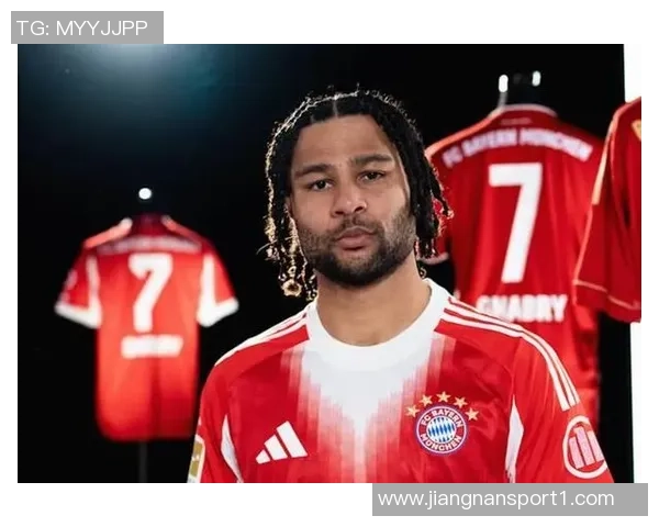 拜仁与格纳布里续约谈判进行中计划合同延至2028年并含2029年选项 拜仁与格纳布里续约谈判进行中计划合同延至2028年并含2029年选项