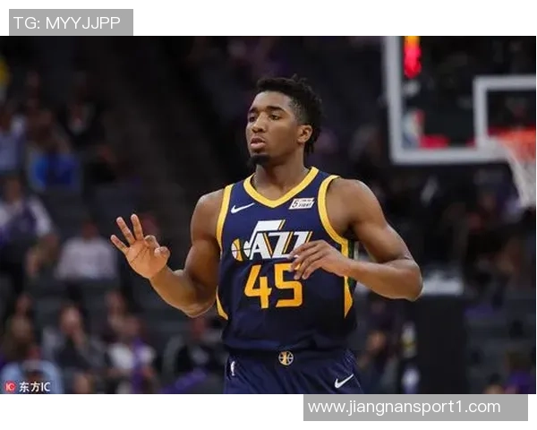 米切尔上半场表现平平仅得10分7投3中三分球命中率低迷